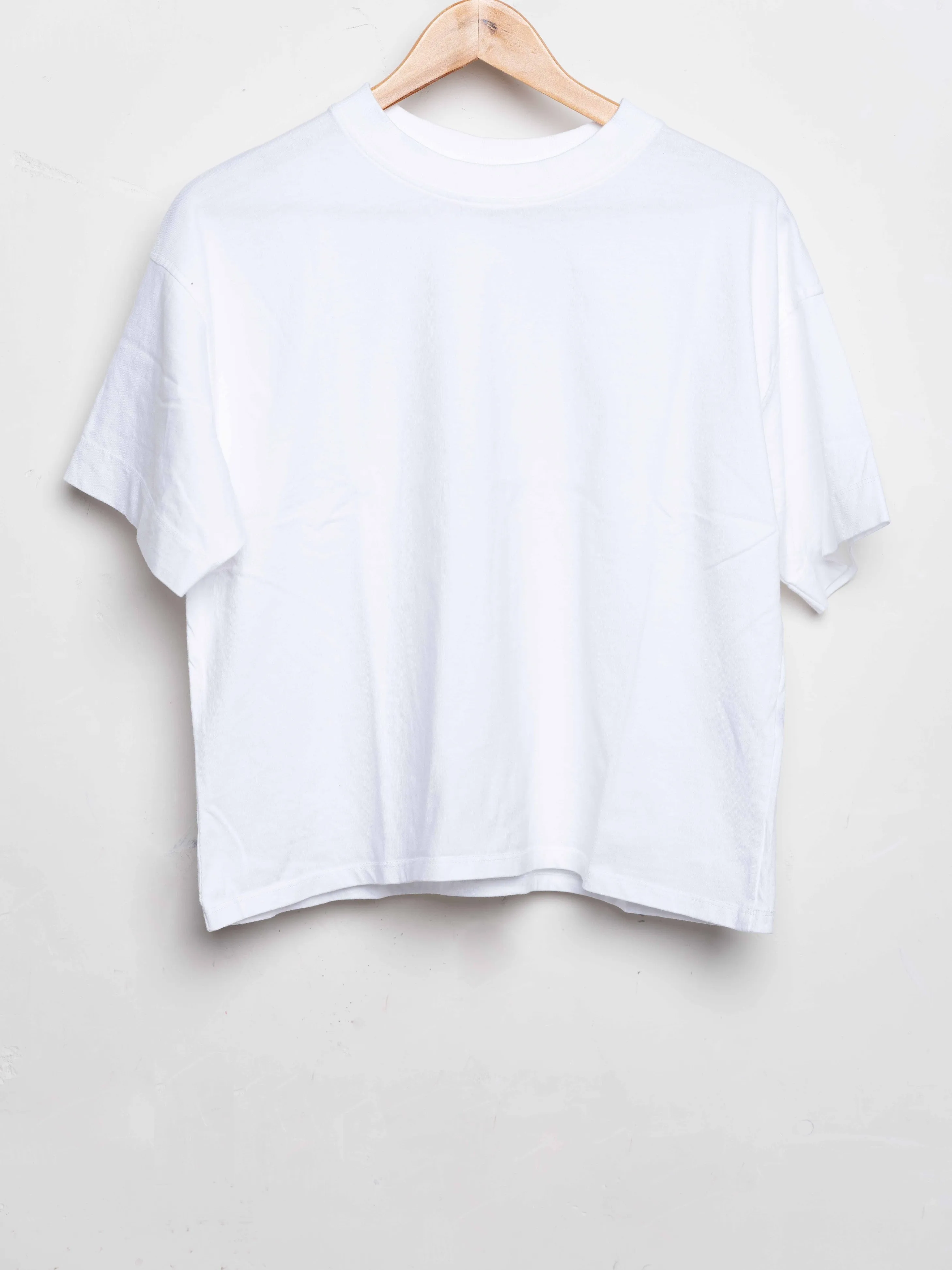 White Basic T-Shirt Mía